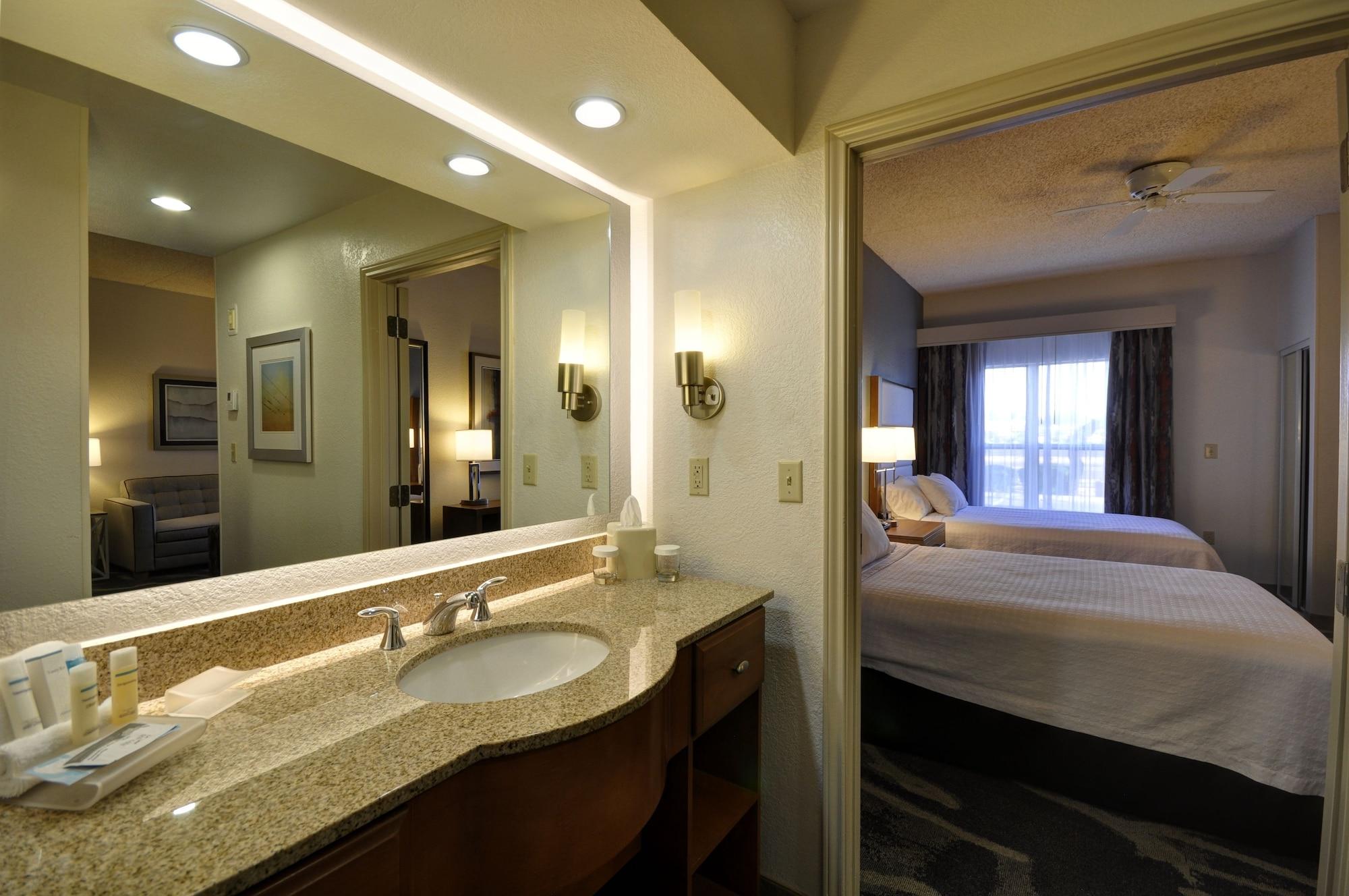 Homewood Suites By Hilton Phoenix-Biltmore Exterior photo