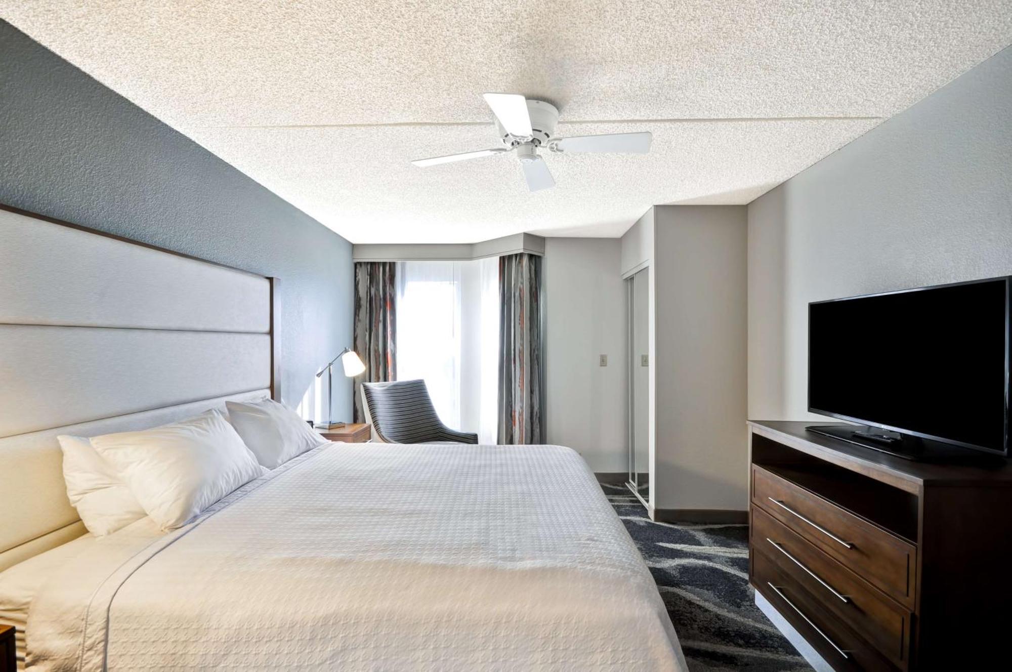 Homewood Suites By Hilton Phoenix-Biltmore Exterior photo